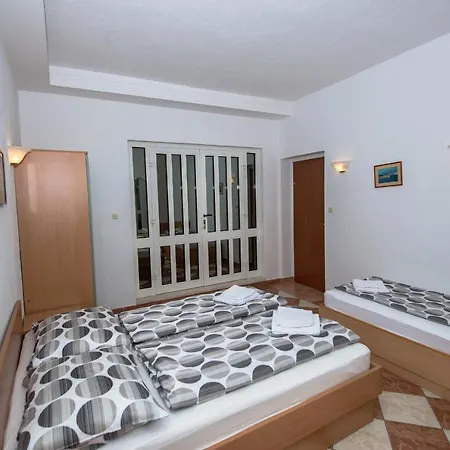 Apartments Beach Apartman Makarska