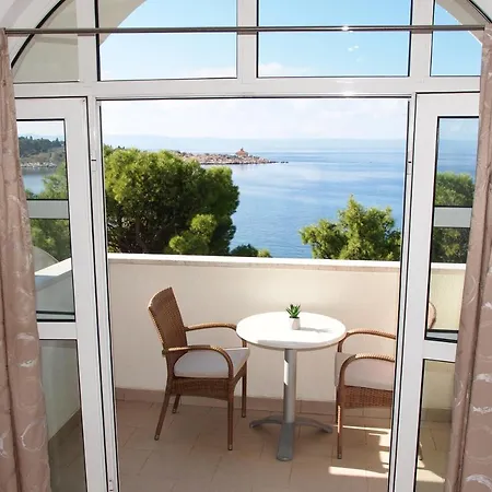 Apartments Beach * Makarska