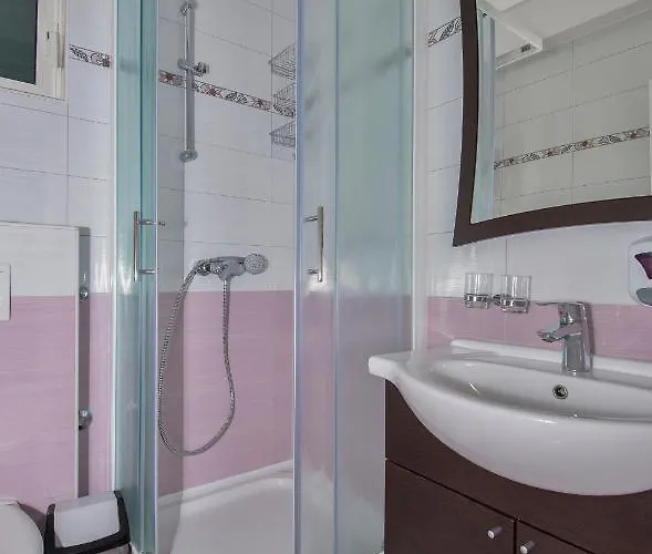 Apartments Beach * Makarska