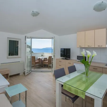 Apartments Beach * Makarska