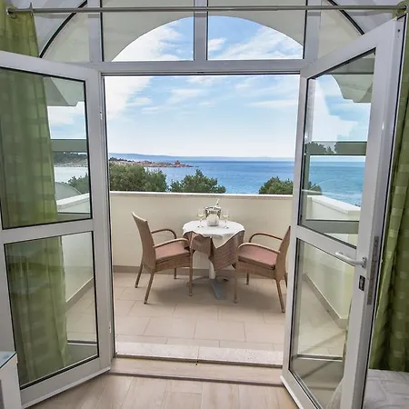 Apartments Beach Apartment Makarska