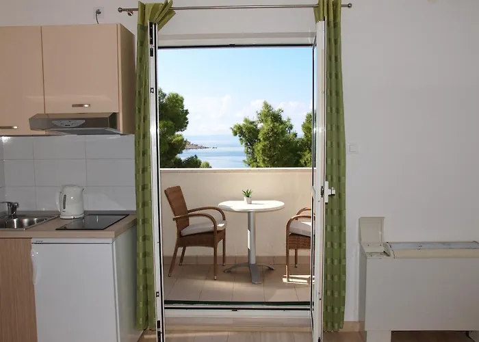 Апартаменти Apartments Beach *