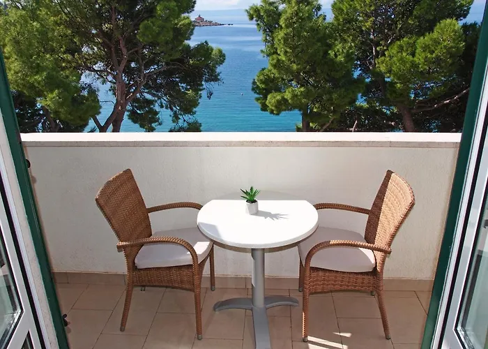 Apartments Beach * Макарська