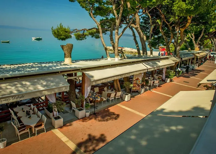 Apartments Beach Апартаменти Макарська