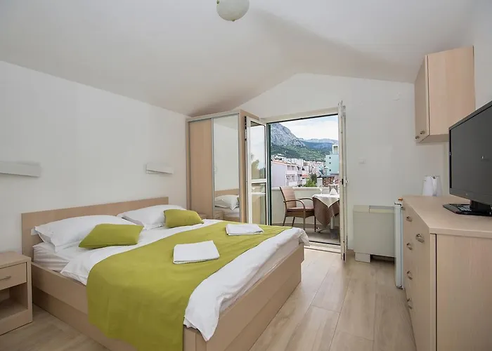 Апартаменти Apartments Beach *